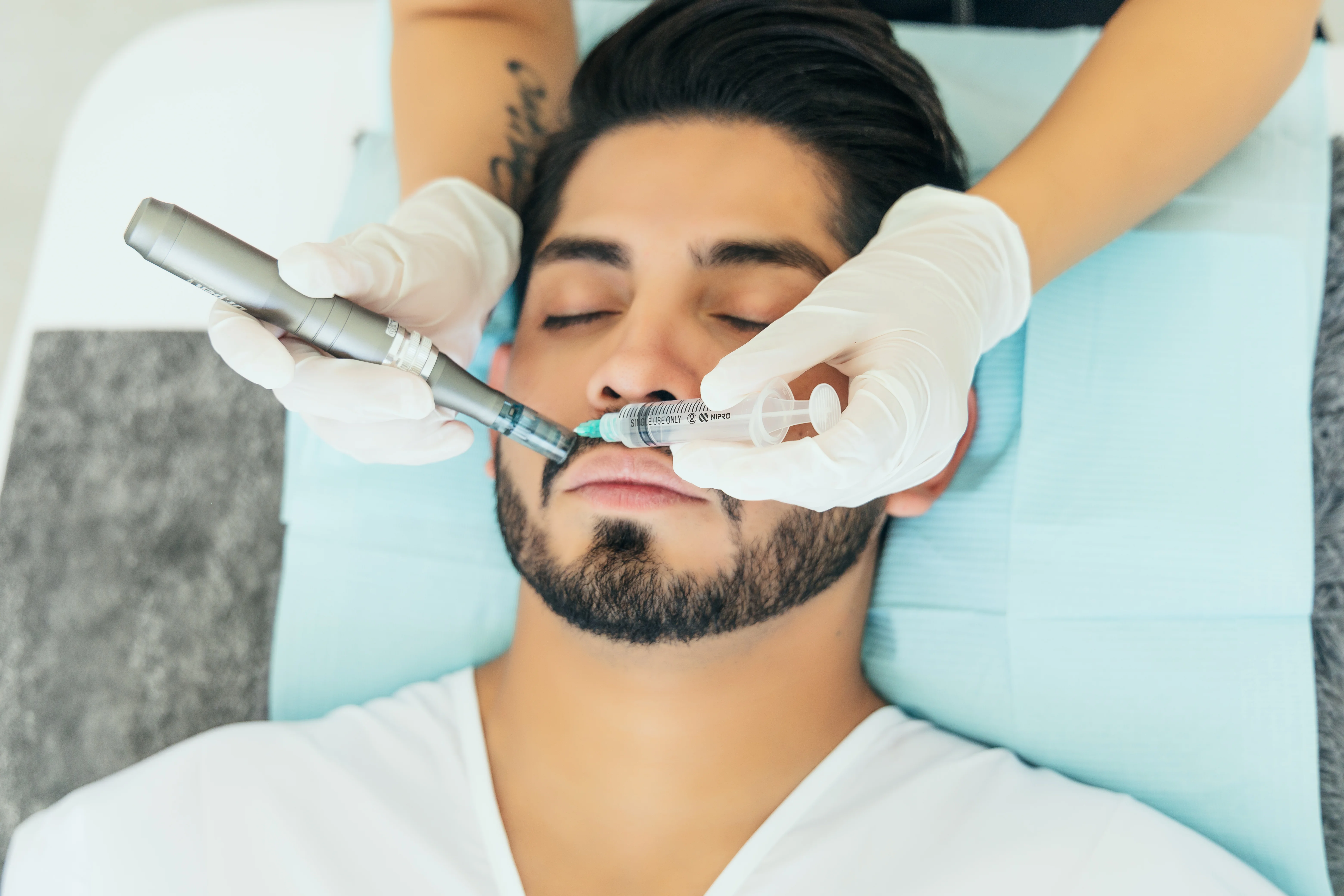 Tratamiento facial con Dermapen en Siddhi Med Spa